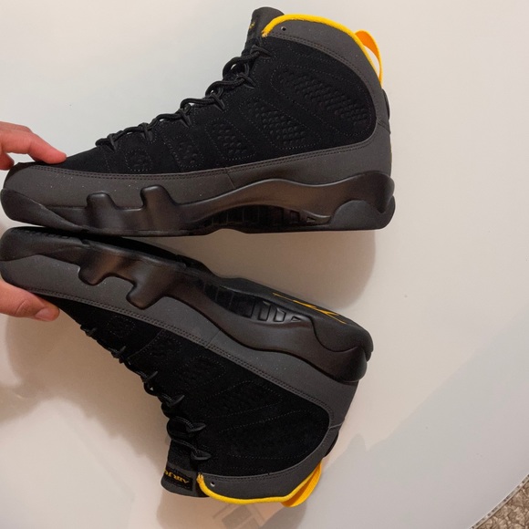SOLD NIB Jordan 9 University Gold - Picture 2 of 13